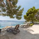 Appartement Seaside With A Swimming Pool Medici, Omis - 25214 Mimice