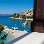 Appartement Seaside With A Swimming Pool Medici, Omis - 25214